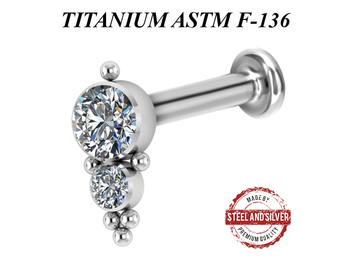 Лабрет из титана с кластером Swarovski